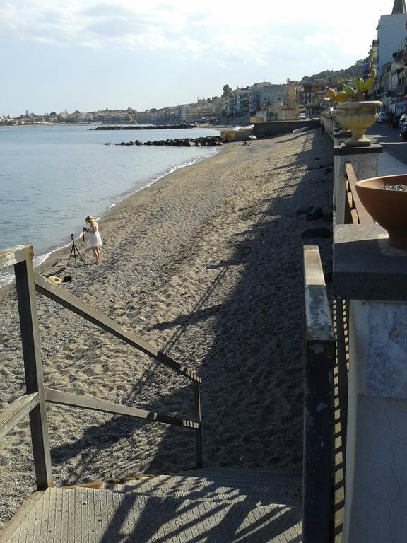 فيلا جيارديني ناكسوسفي Mare E Monti المظهر الخارجي الصورة